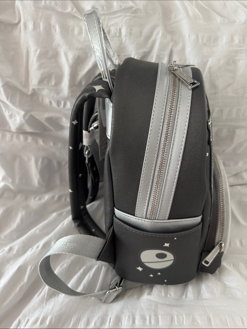 Loungefly The Mandalorian and Grogu Mini Backpack NWT - Picture 4 of 4
